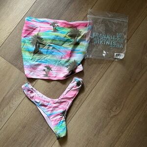 Frankie's bikinis Palmz Peace too and Katrina bottom.